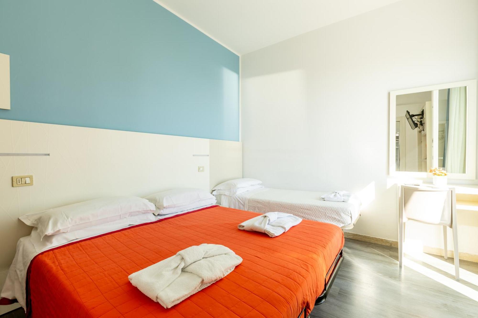 Hotel Kim Rimini Exteriör bild