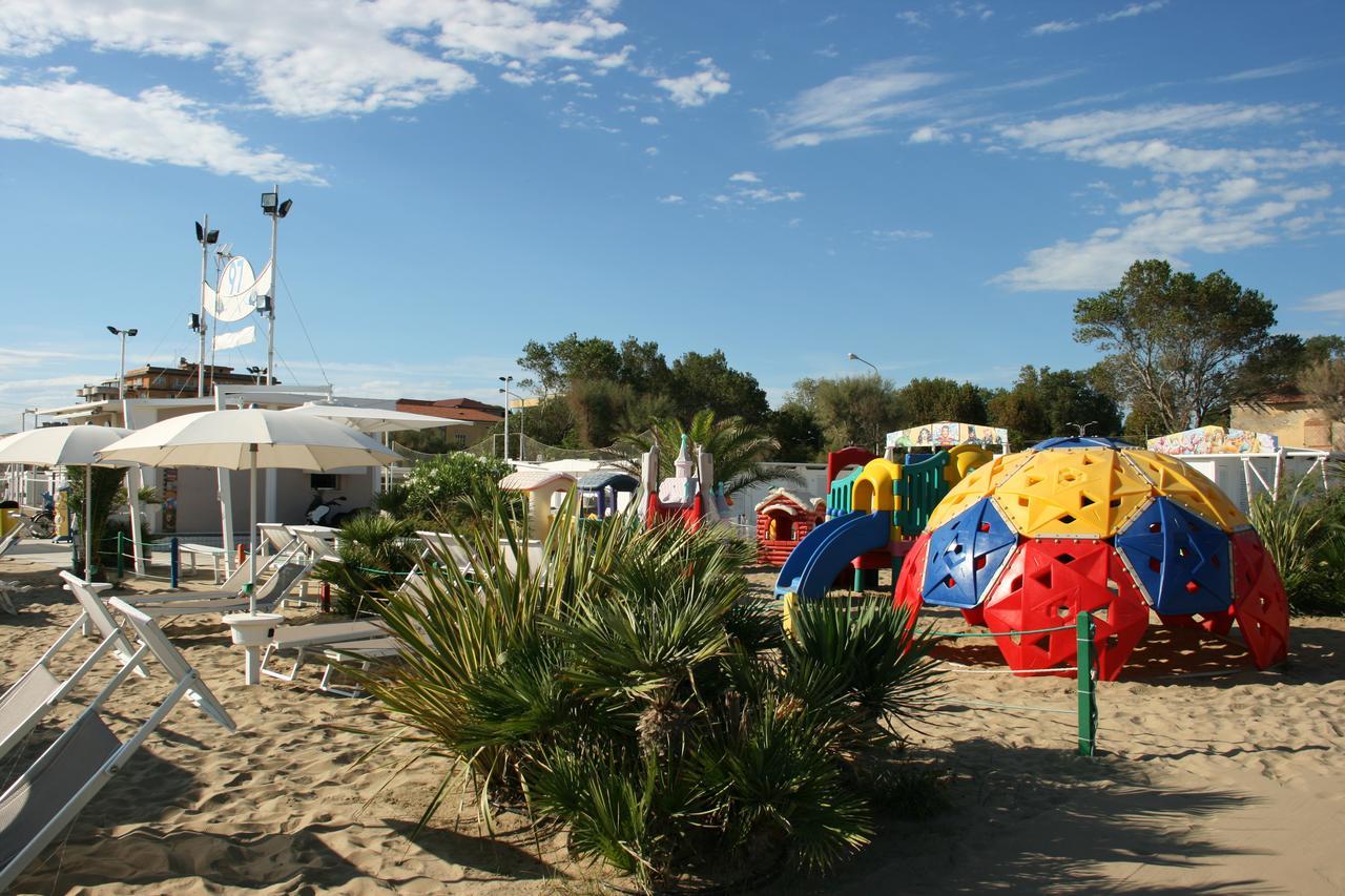 Hotel Kim Rimini Exteriör bild