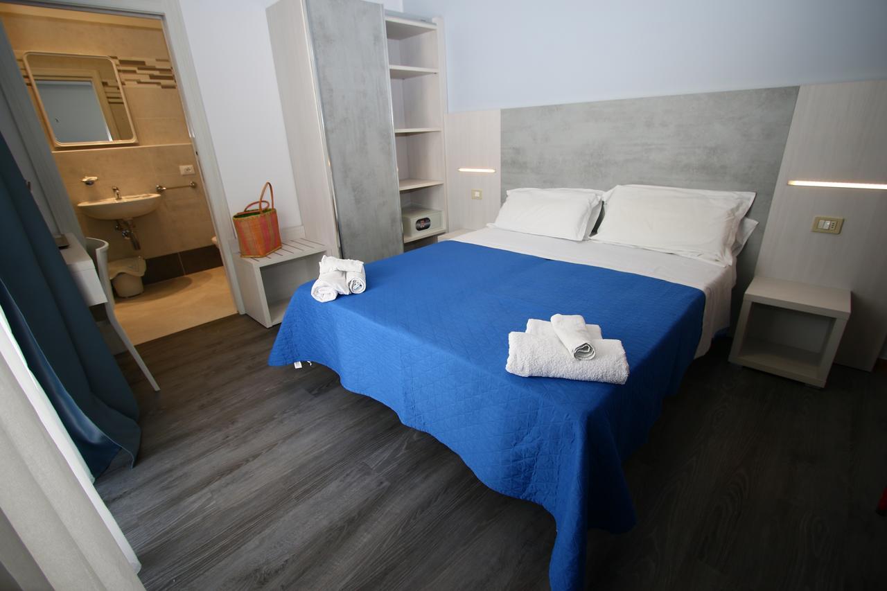 Hotel Kim Rimini Exteriör bild