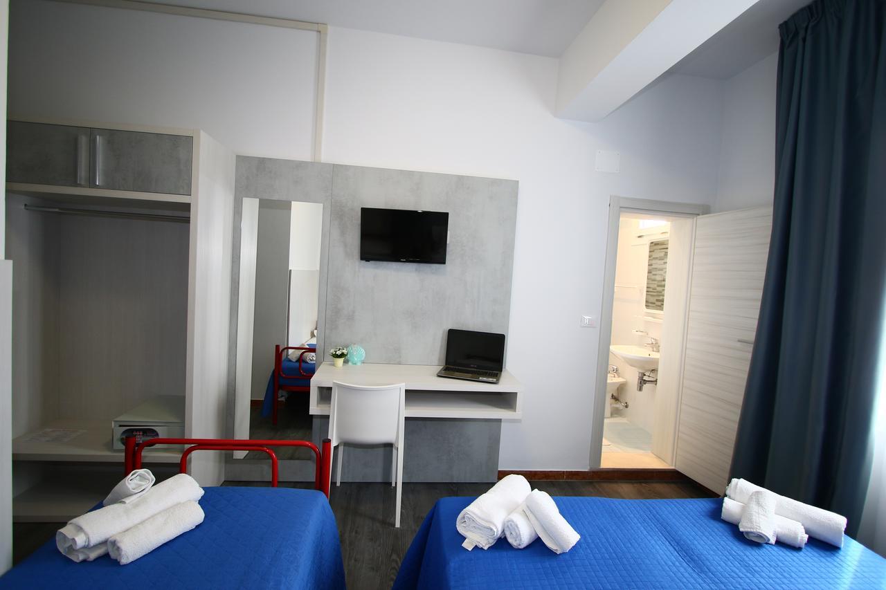 Hotel Kim Rimini Exteriör bild